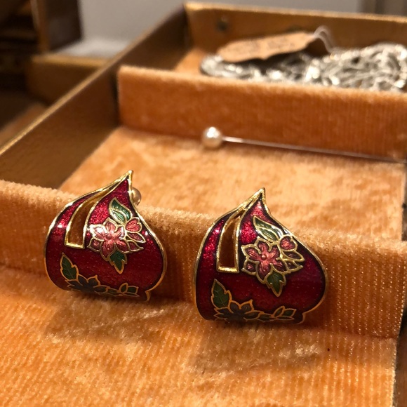 Vintage Red/Gold Floral Stud Back Earrings - Picture 3 of 7